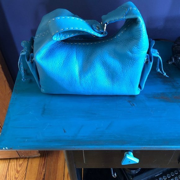 Gavi Pell Blue Leather Blanket Stitched Bag - Picture 6 of 10